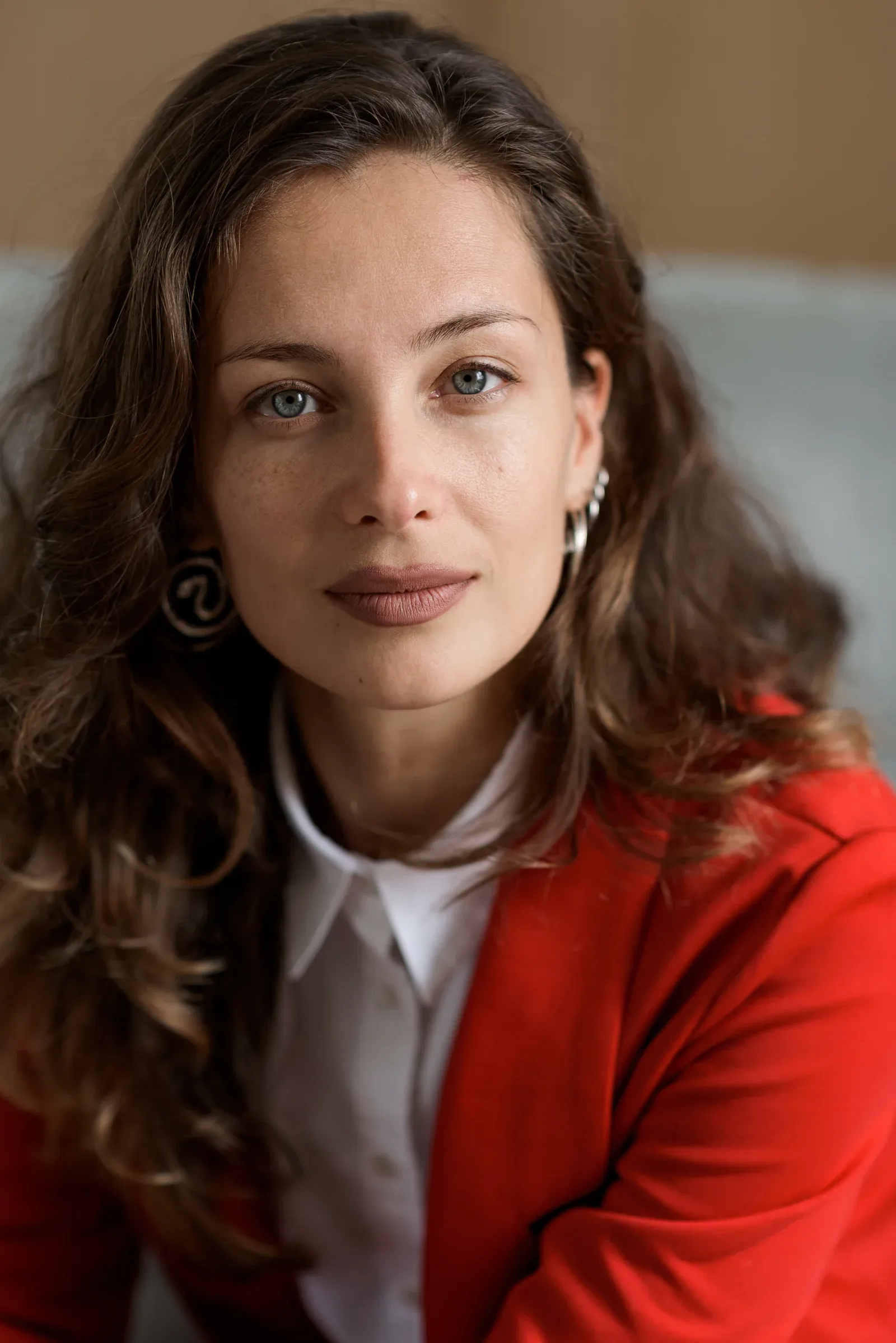 Tahmina, who reads the cards